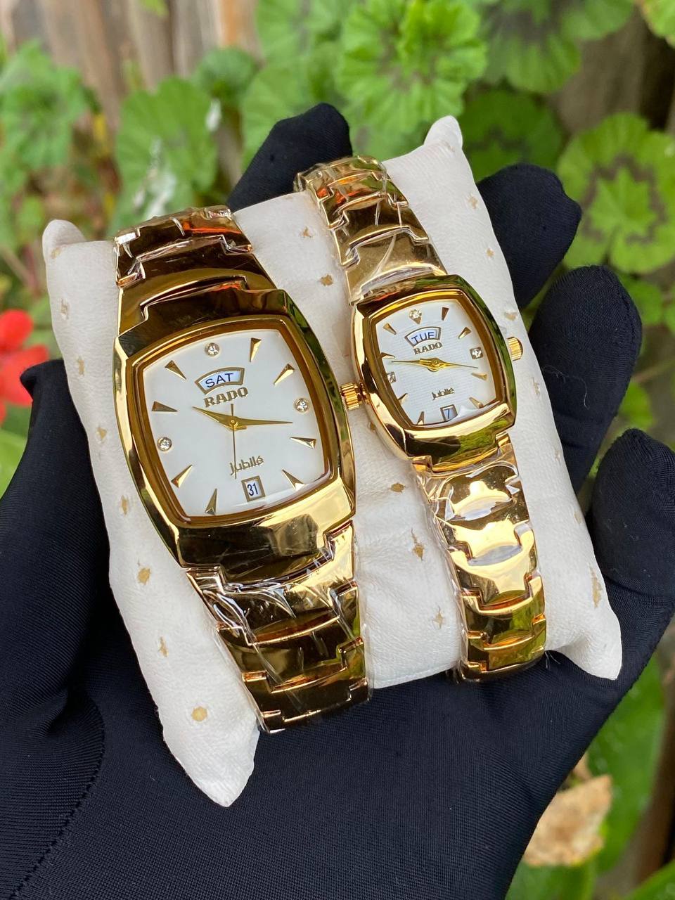 RADO COUPLE SET SINGLE PIECE DAY AND DATE DISPLAY WATER RESISTANT BATTERY POWERED ENQUIRIES