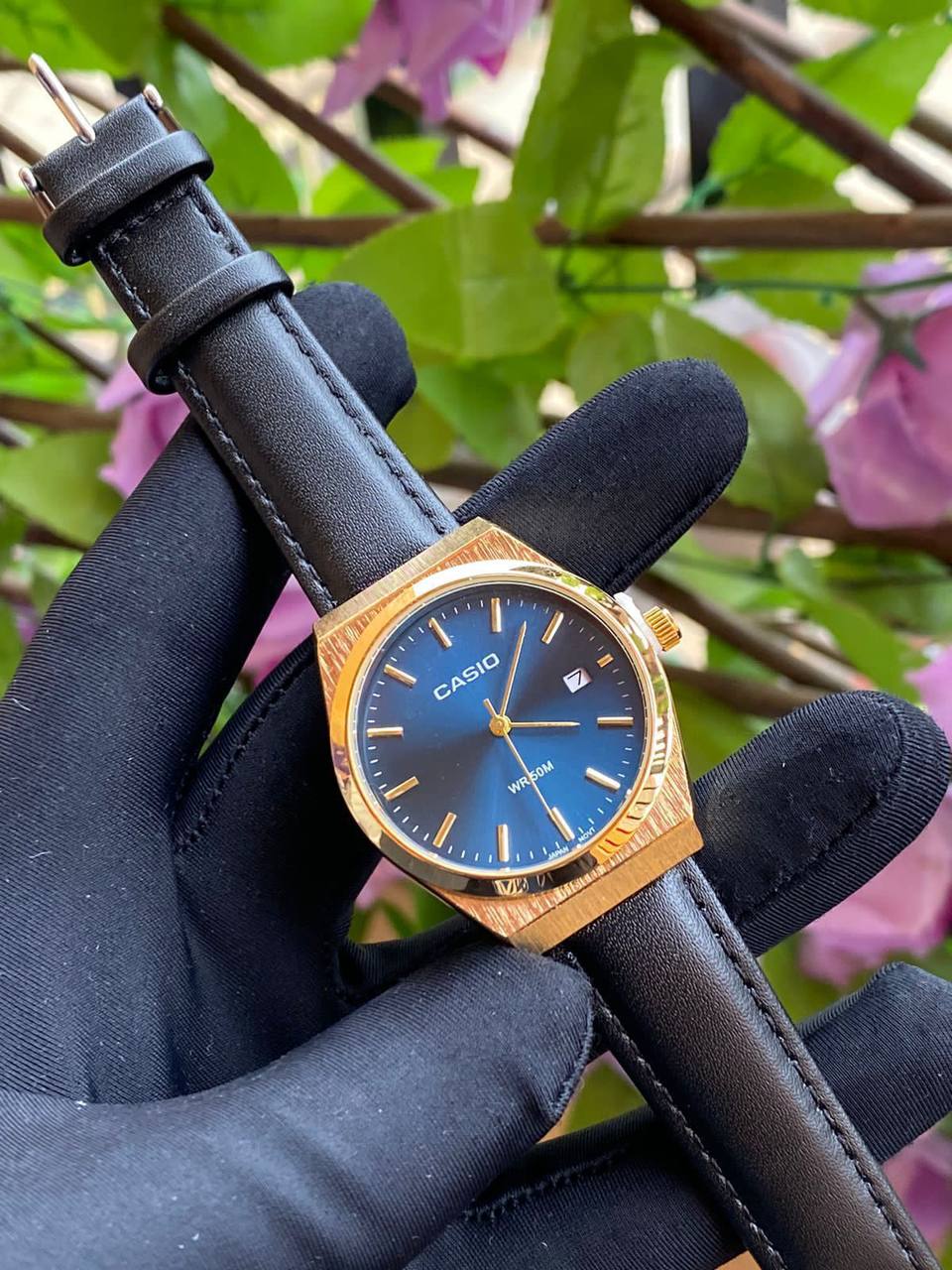 CASIO UNISEX LEATHER UNISEX DATE DISPLAY WATER RESISTANT BATTERY POWERED CASIO BRANDED BOX ENQUIRIES