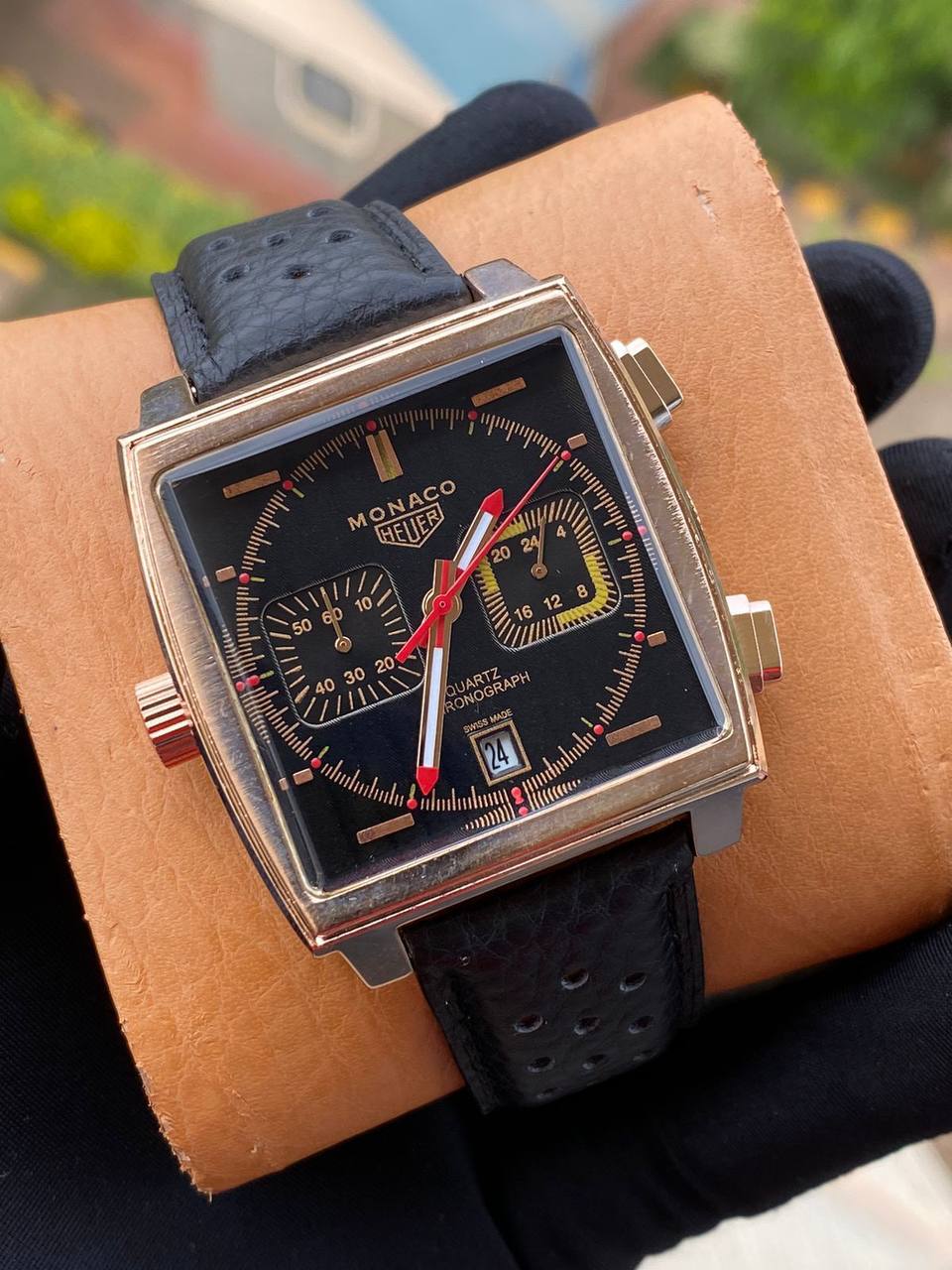 MONACO HEUR CHRONOGRAPH MEN WATCH (LEATHER/METALLIC STRAP) CHRONOGRAPH MOVEMENT DATE DISPLAY NON-FADE STAINLESS STEEL FINISH WATER RESISTANT BATTERY POWERED SMOOTH SWEEPING MOVEMENT ENGRAVING SERVICES ENQUIRIES