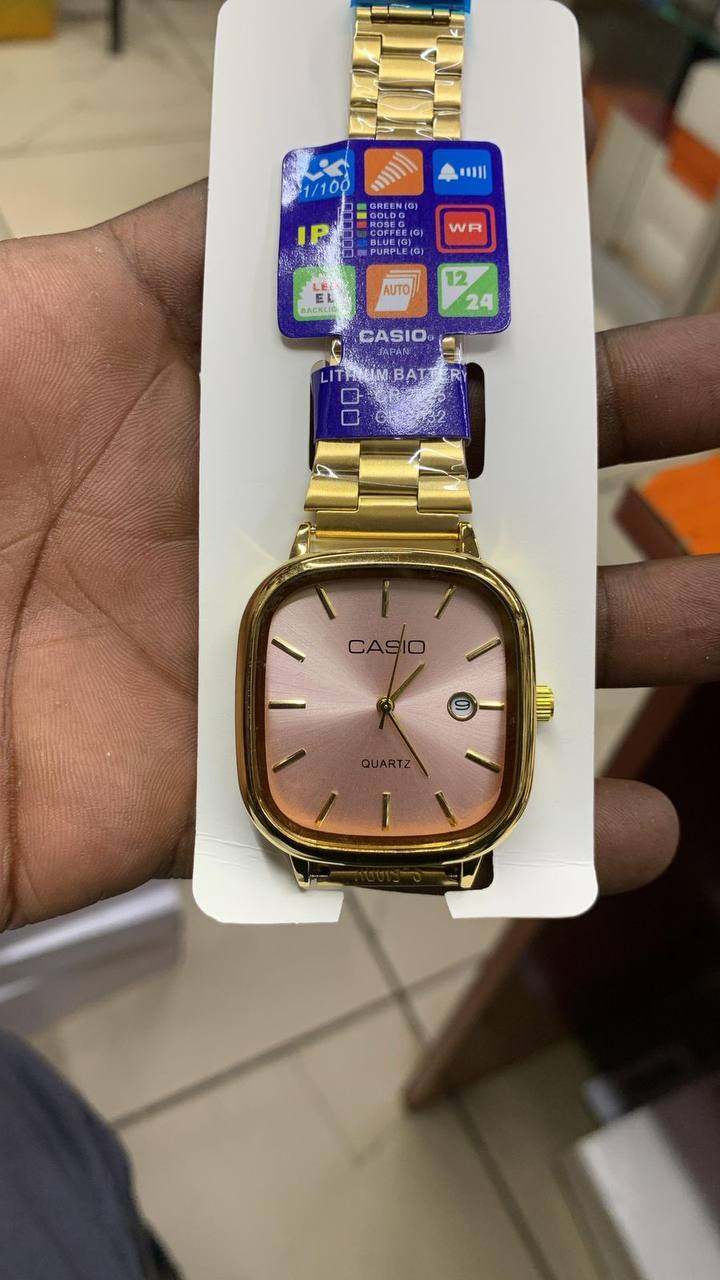 CASIO SQUARE UNISEX DATE DISPLAY WATER RESISTANT BATTERY POWERED CASIO BRANDED BOX ENGRAVING SERVICES