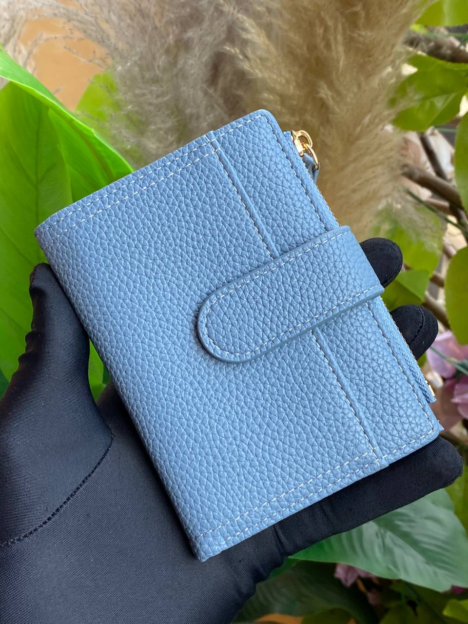 LADIES PURSES/WALLET GOOD QUALITY WITH ZIP ENQUIRIES