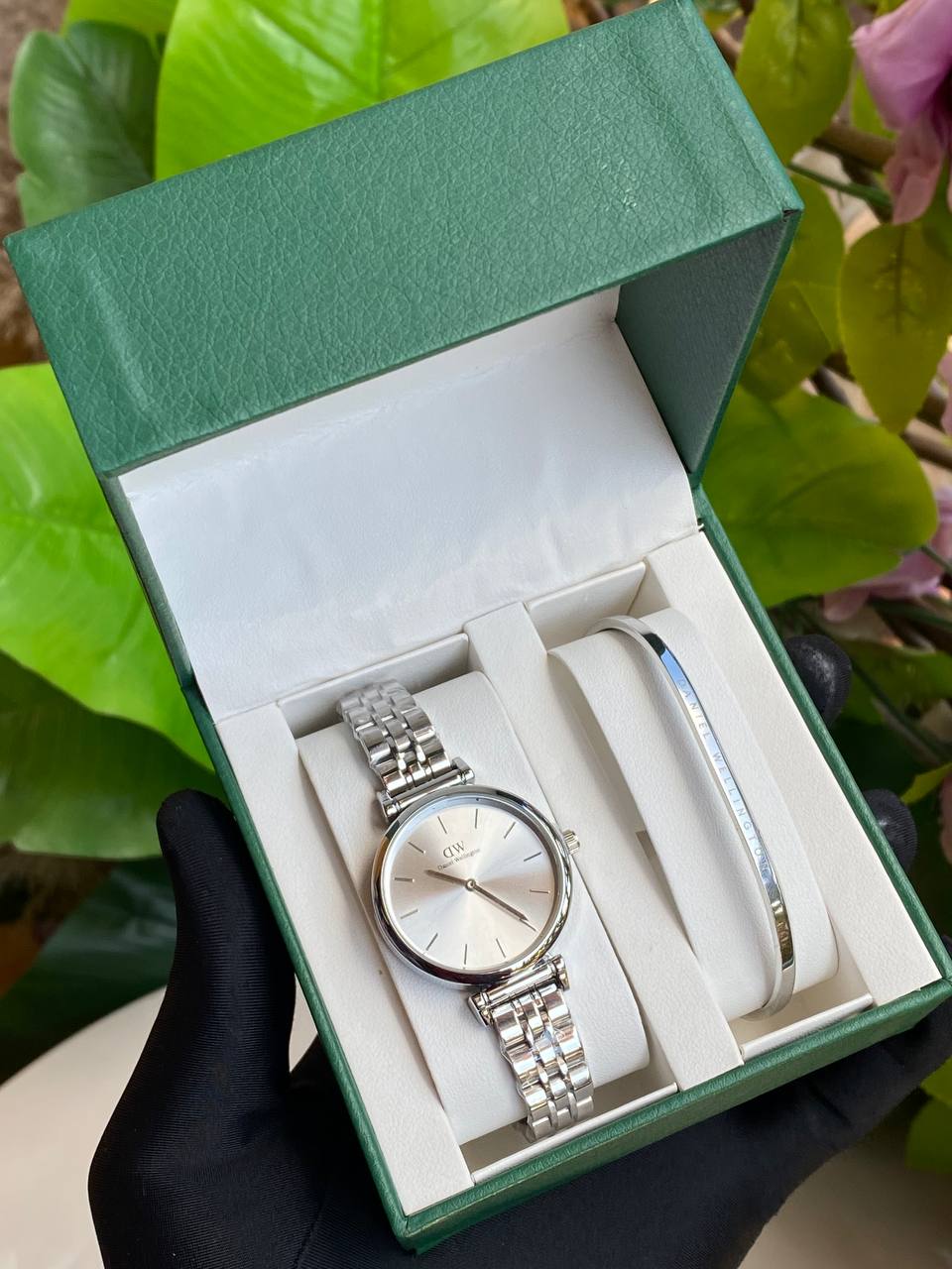 DANIEL WELLINGTON LADIES WATCH X BRACELET ⃣STAINLESS STEEL WATCH AND BRACELET ⃣FADE FREE ⃣WATER RESISTANT WATCH TWIN BOX WE OFFER ENGRAVING SERVICES ENQUIRIES