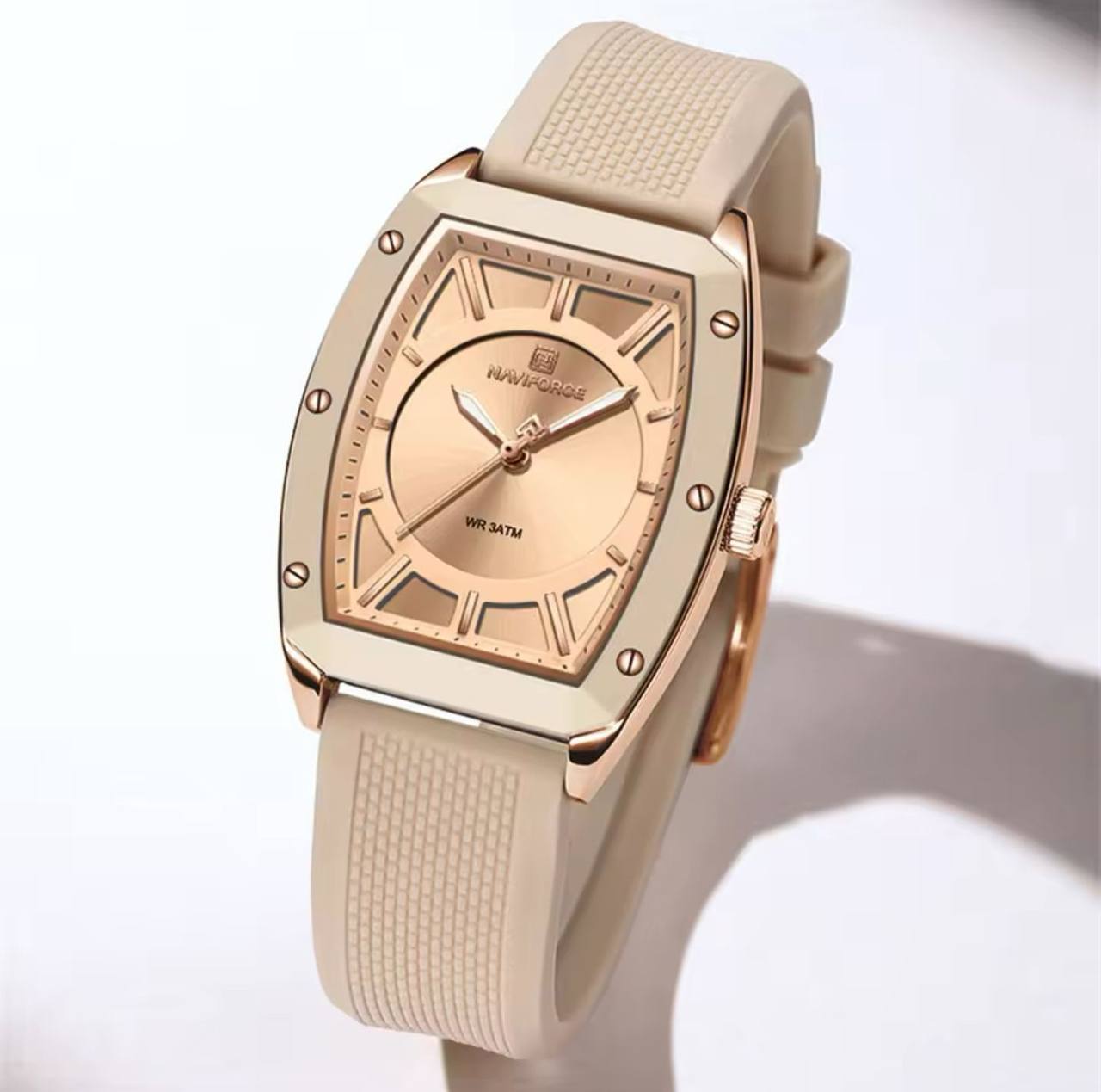 NAVIFORCE NF8051 5 COLOURS CHRONOGRAPH DATE DISPLAY WATERPROOF SILICON STRAP LUMINOUS HANDS ENGRAVING FROM & ENQUIRIES