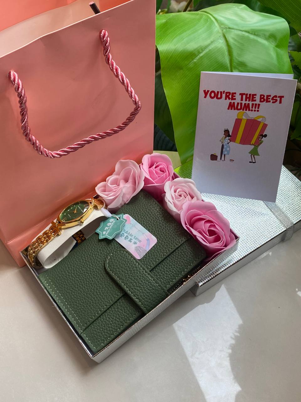 MOTHERS DAY GIFT PACK 🧧WATCH 🧧WALLET 🧧GIFT CARD 🧧BOX & ROSE PETALS GIFT BAG WE OFFER ENGRAVING SERVICES (A MESSAGE MUM ON ITEMS) ENQUIRIES