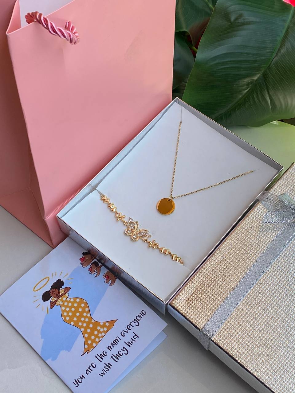 MOTHERS DAY GIFT PACK 🧧ENGRAVABLE NECKLACE 🧧BRACELET 🧧GIFT CARD 🧧BOX GIFT BAG WE OFFER ENGRAVING SERVICES (A MESSAGE MUM ON ITEMS) ENQUIRIES