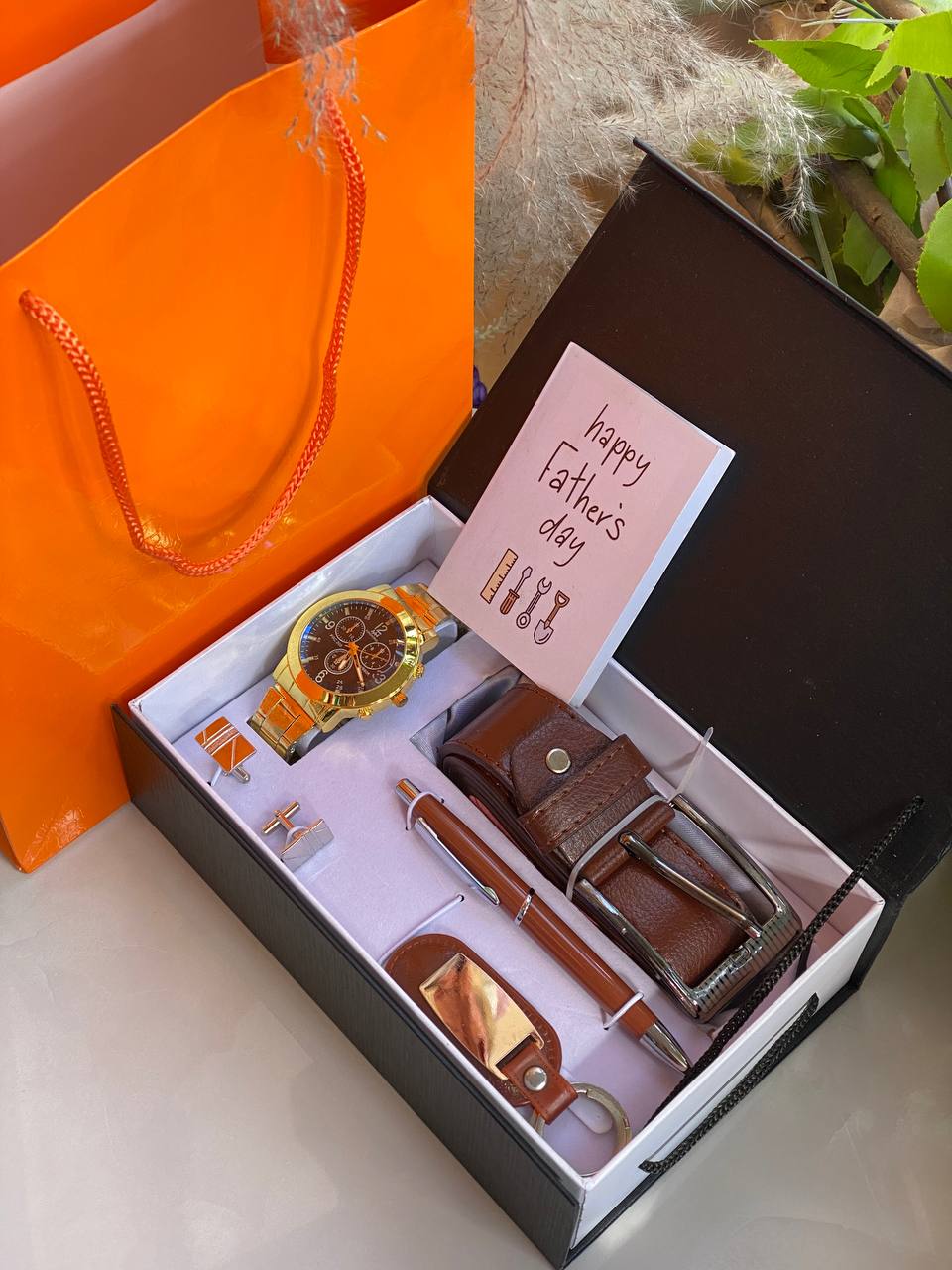 FATHERS DAY GIFT PACK WATCH KEYHOLDER CUFFLINKS PEN BELT GIFT CARD GIFT BAG ENGRAVING SERVICES AND ENQUIRIES