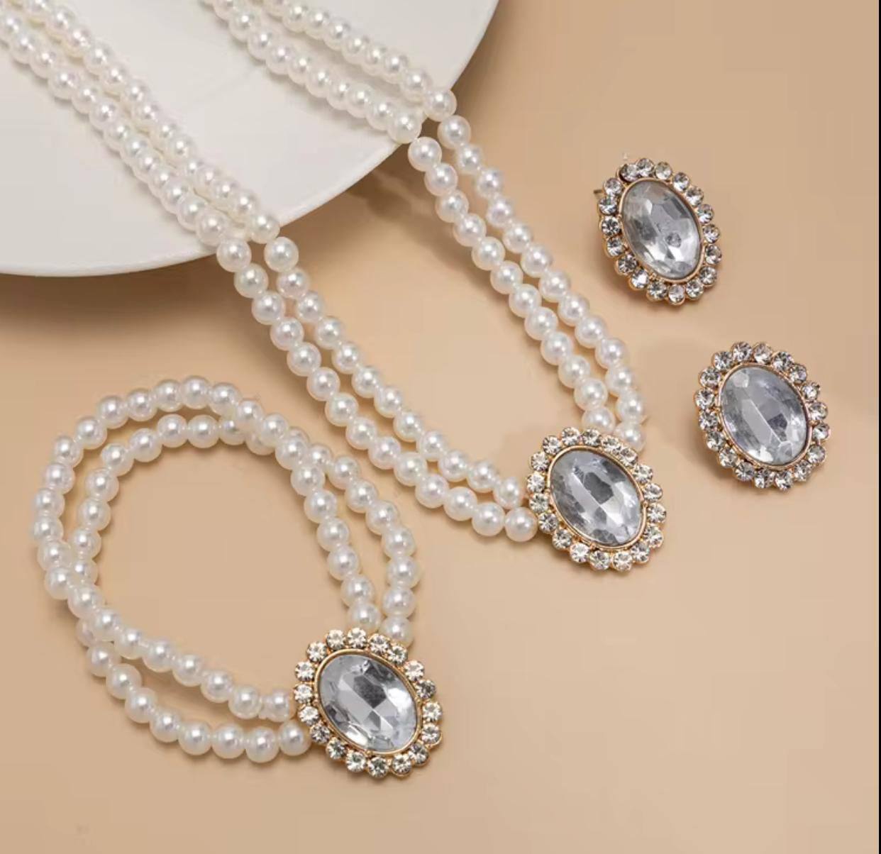 PANDORA LADIES WATCH STAINLESS STEEL WATER RESISTANT BATTERY POWERED ICED OUT ENGRAVING SERVICES ENQUIRIES