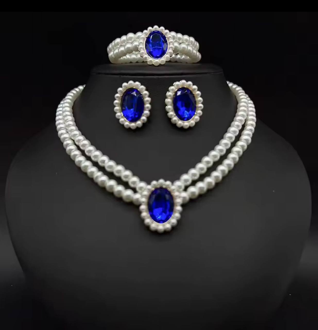 PANDORA LADIES WATCH STAINLESS STEEL WATER RESISTANT BATTERY POWERED ICED OUT ENGRAVING SERVICES ENQUIRIES