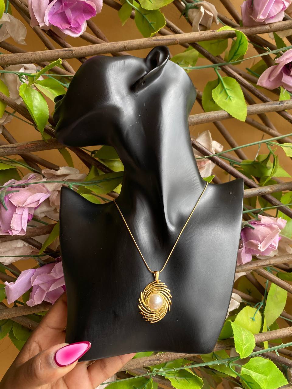 STAINLESS STEEL NECKLACES NON-FADE/TARNISH FREE STAINLESS STEEL MATERIAL WE OFFER ENGRAVING SERVICES NECKLACE BOX ENQUIRIES