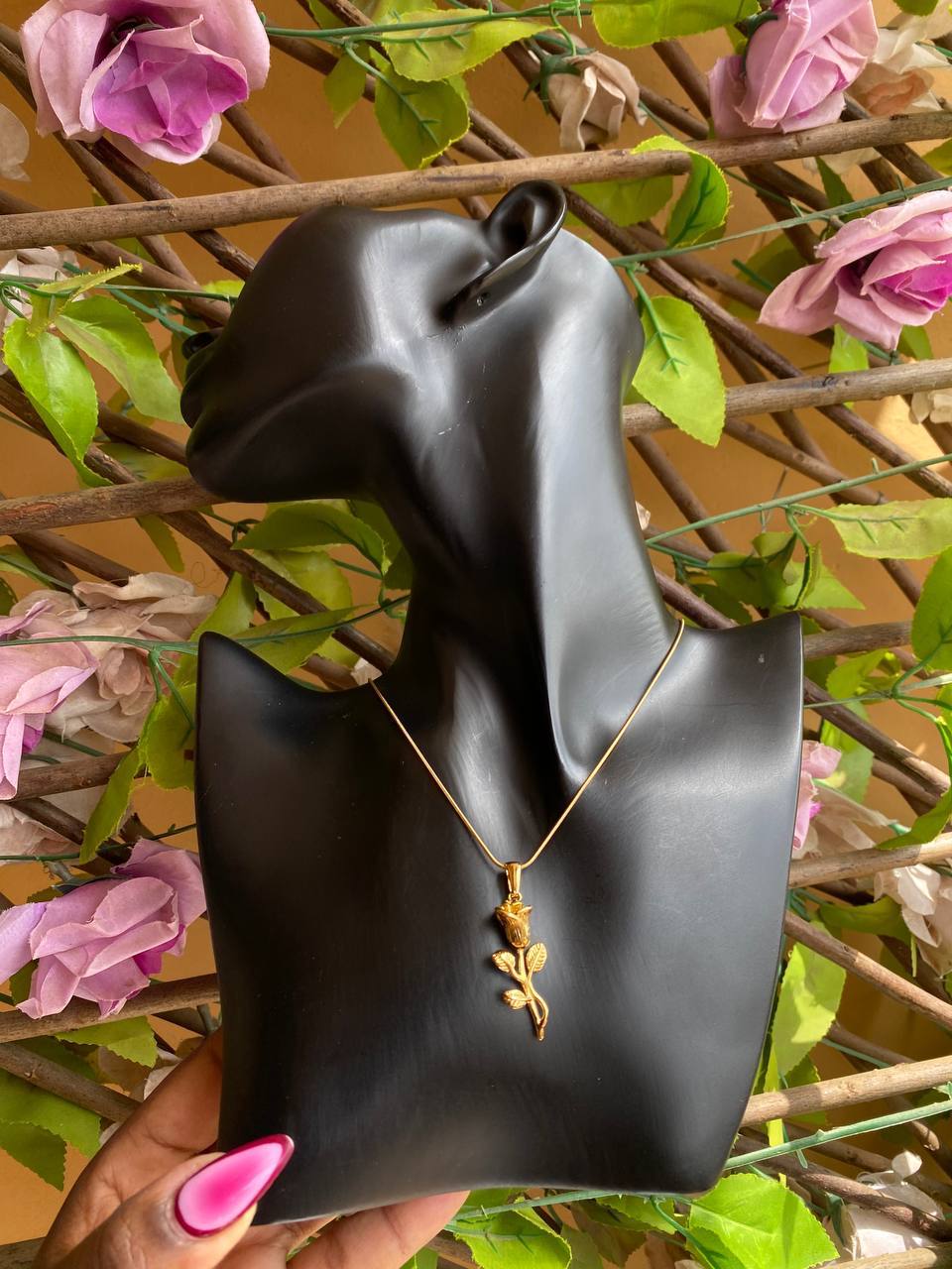 STAINLESS STEEL NECKLACES NON-FADE/TARNISH FREE STAINLESS STEEL MATERIAL WE OFFER ENGRAVING SERVICES NECKLACE BOX ENQUIRIES