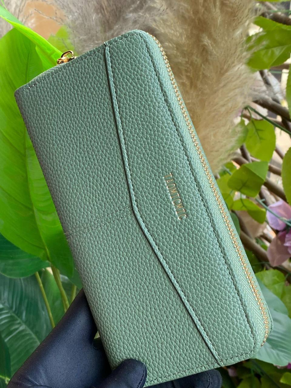 HIGH QUALITY LADIES PURSE PARTITIONED WITH ZIP ENQUIRIES