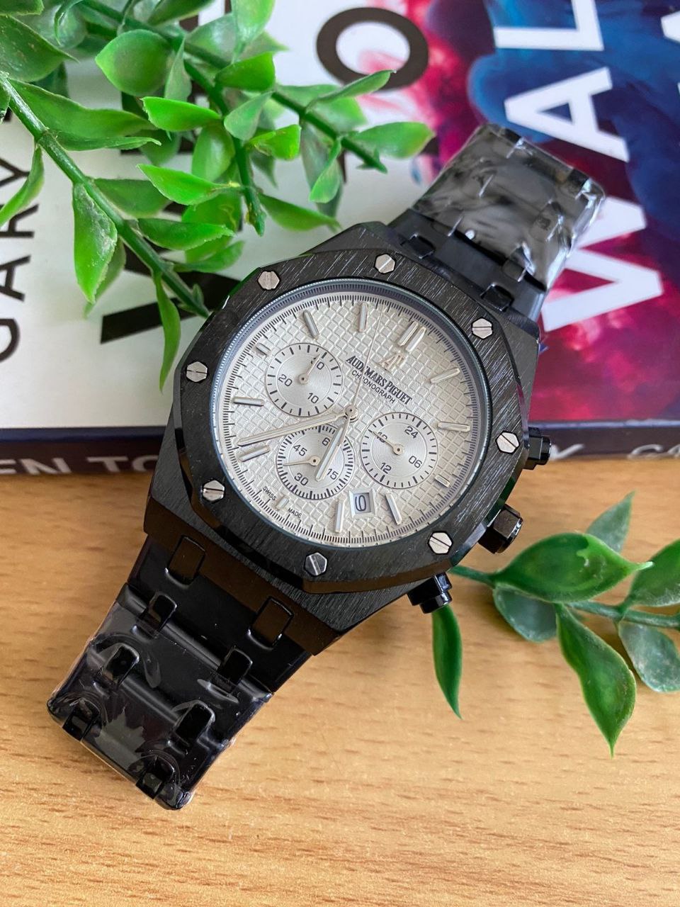 AUDEMAS PIGUET DATE DISPLAY DOUBLE LOCK CHRONOGRAPH WATER RESISTANT BATTERY POWERED