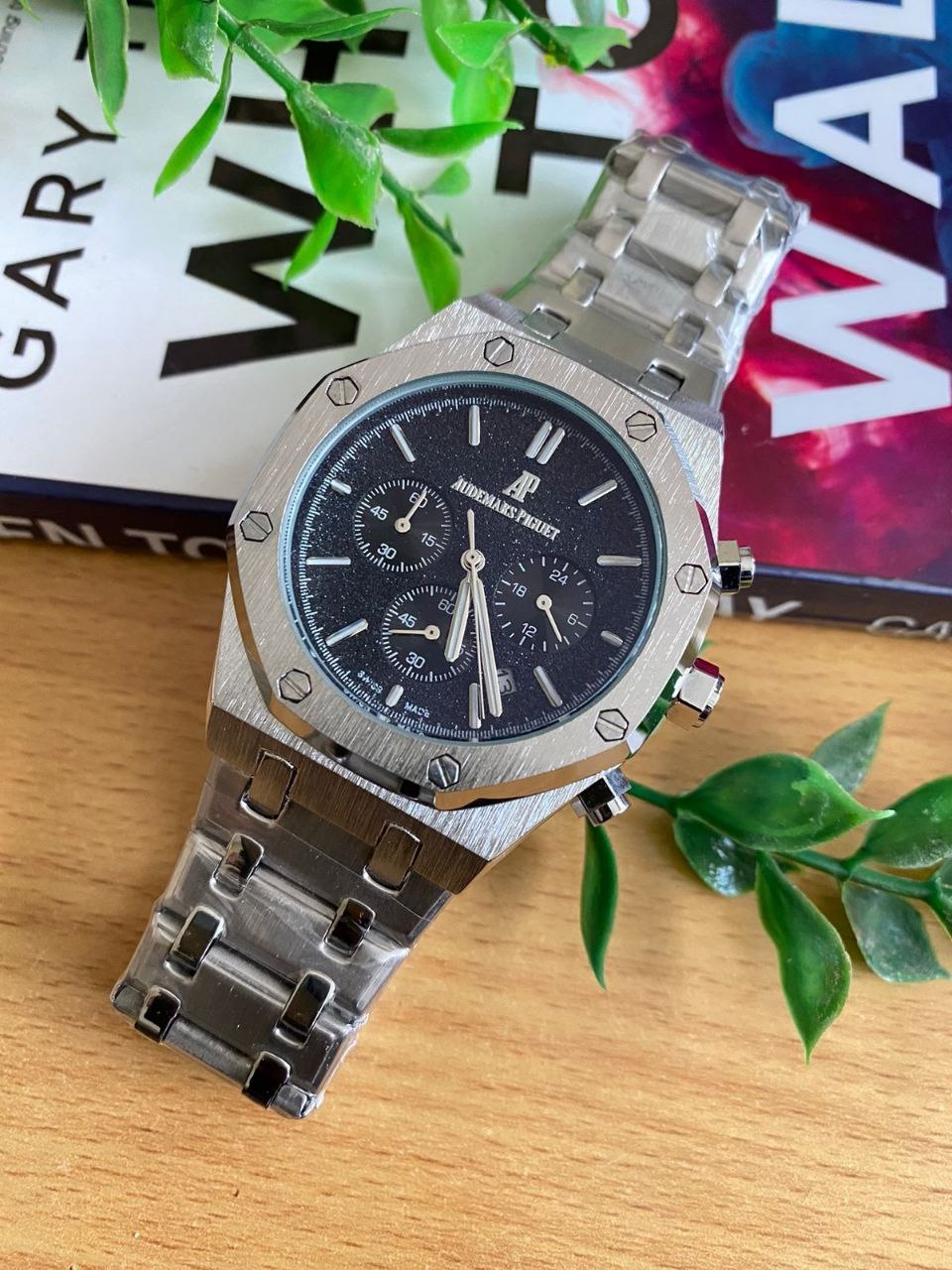 AUDEMAS PIGUET DATE DISPLAY DOUBLE LOCK CHRONOGRAPH WATER RESISTANT BATTERY POWERED