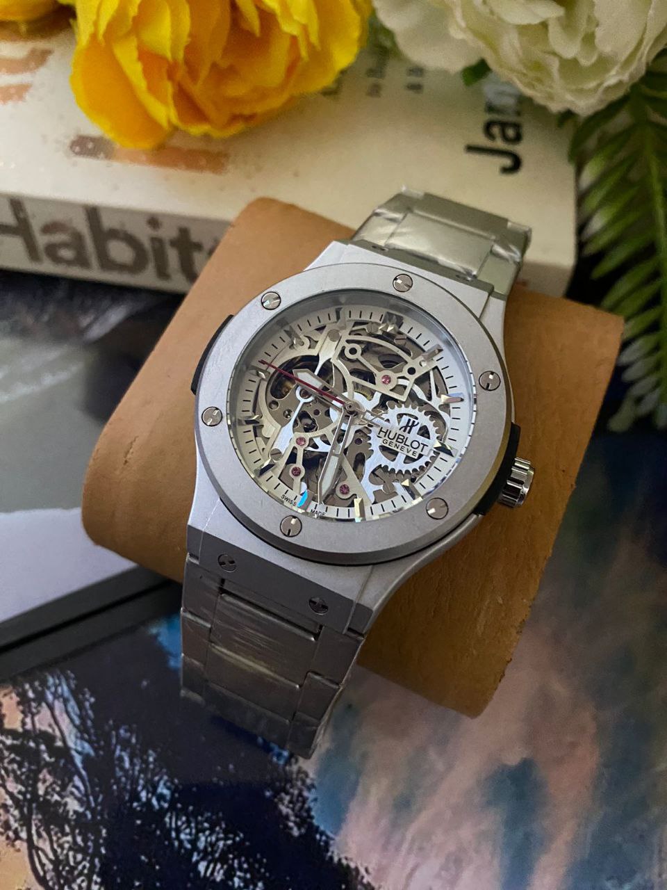 METTALIC HUBLOT AUTOMATIC STAINLESS STEEL WATER RESISTANT AUTOMATIC MOVEMENT