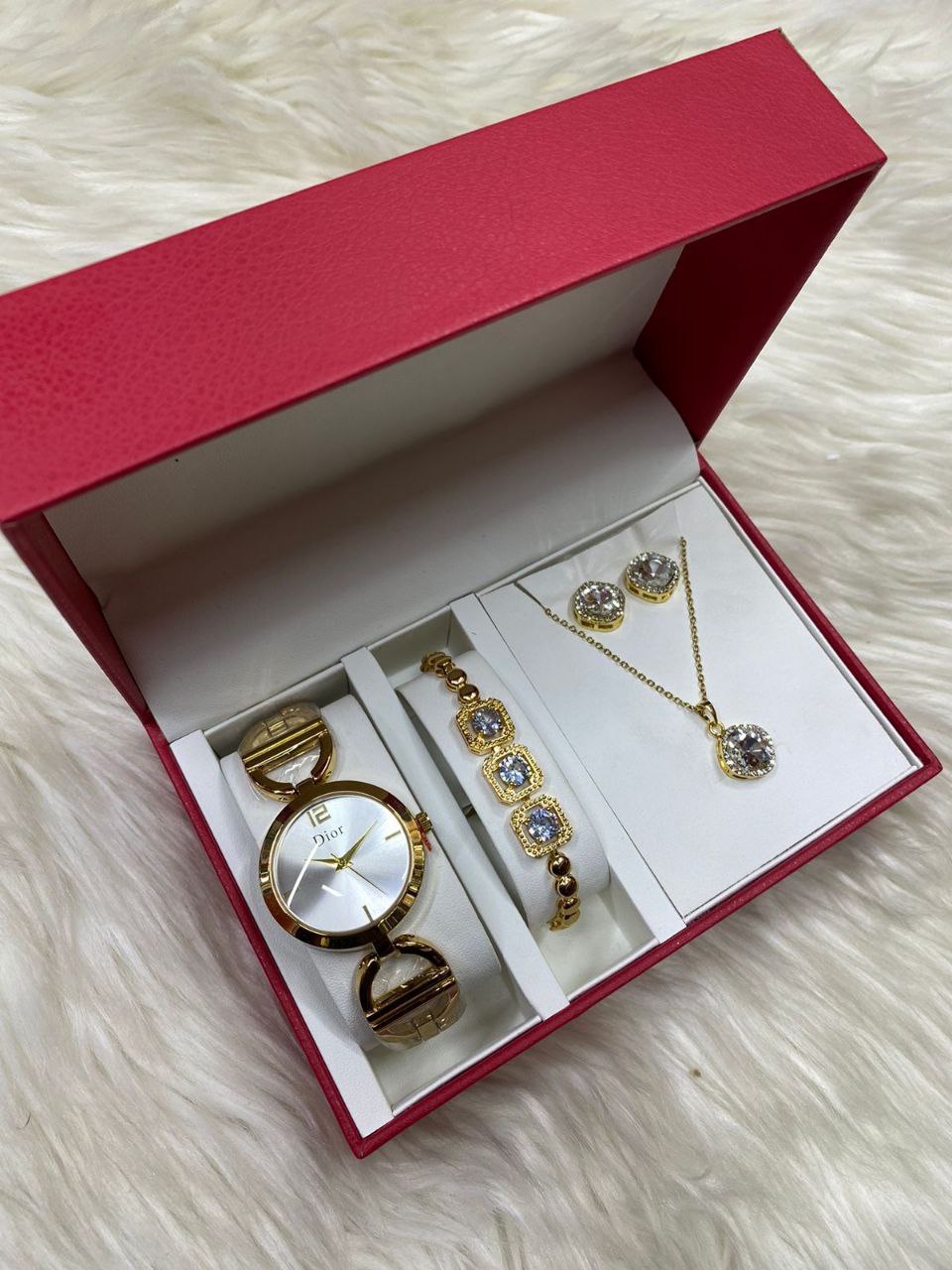 4 1 GIFT SET WATCH NECKLACE BRACELET EARRINGS
