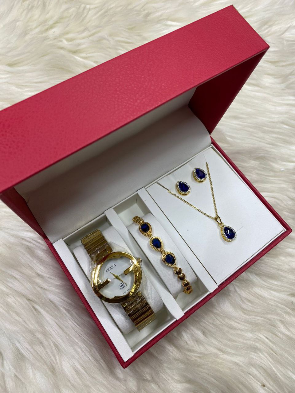 4 1 GIFT SET WATCH NECKLACE BRACELET EARRINGS
