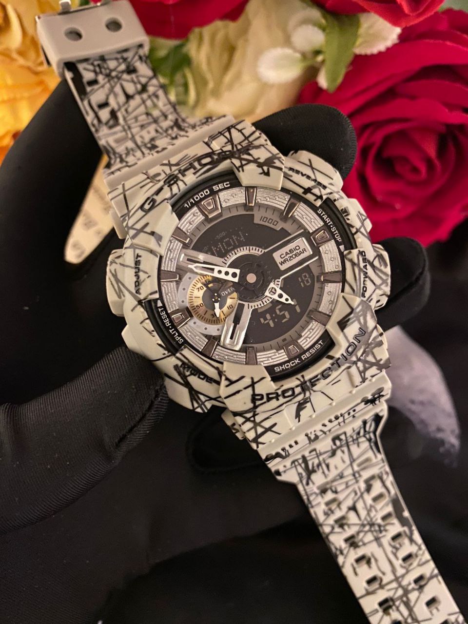 G SHOCK CASIO WATERPROOF SHOCK RESIST FUNCTIONAL CHRONOGRAPHS RUBBER STARP LIGHT BUTTON BATTERY POWERED G SHOCK TIN