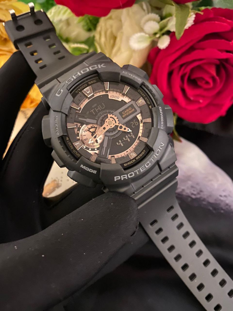 G SHOCK CASIO WATERPROOF SHOCK RESIST FUNCTIONAL CHRONOGRAPHS RUBBER STARP LIGHT BUTTON BATTERY POWERED G SHOCK TIN