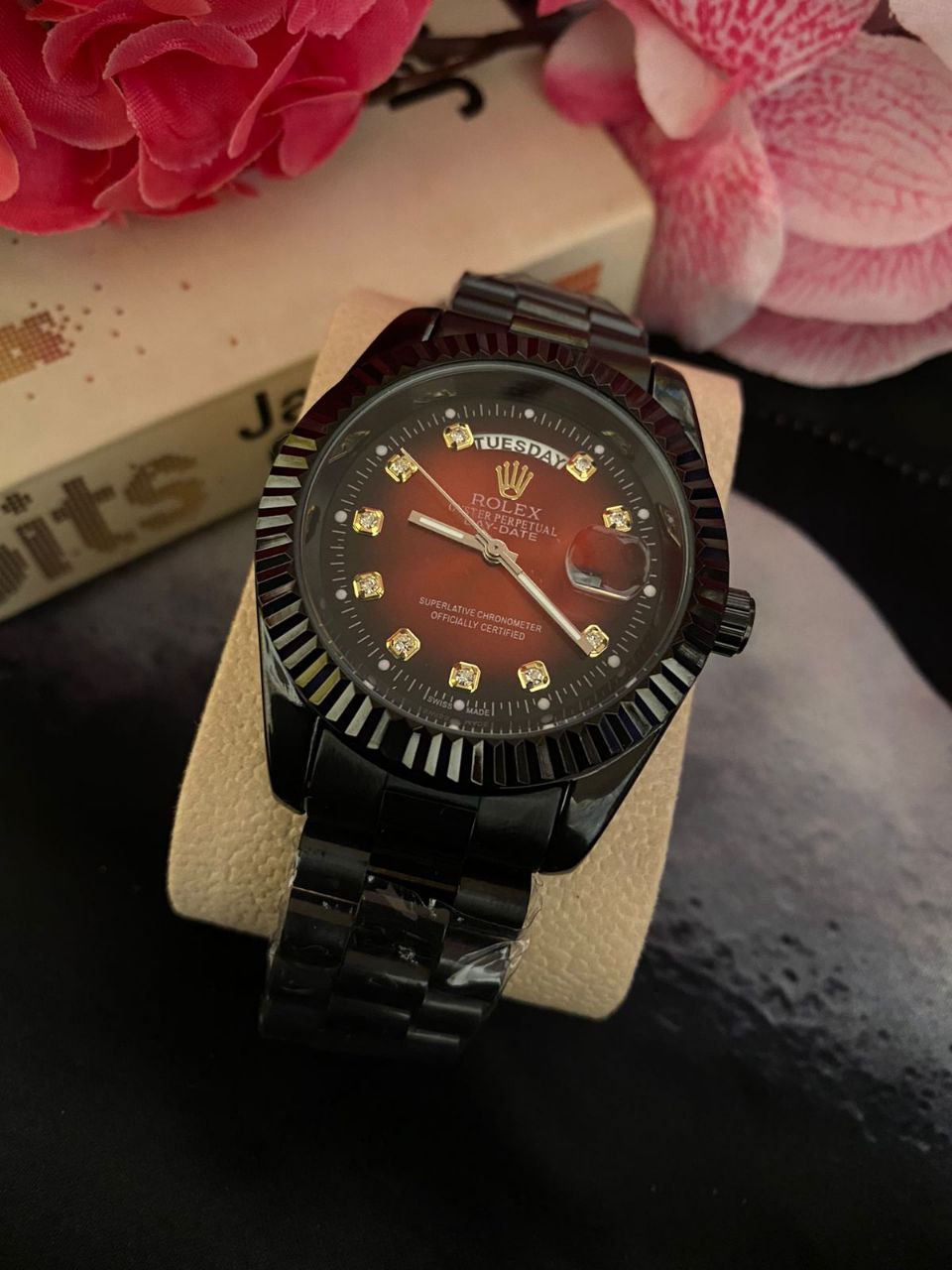 GENTS ROLEX WITH PERPETUAL CALENDAR FULL DAY DISPLAY DATE DISPLAY WATER RESISTANT BATTERY POWERED