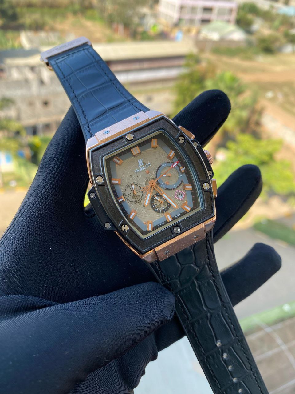 HUBLOT BIG BANG CHRONOGRAPH DATE DISPLAY WATER RESISTANT BATTERY POWERED HUBLOT BRANDED BOX