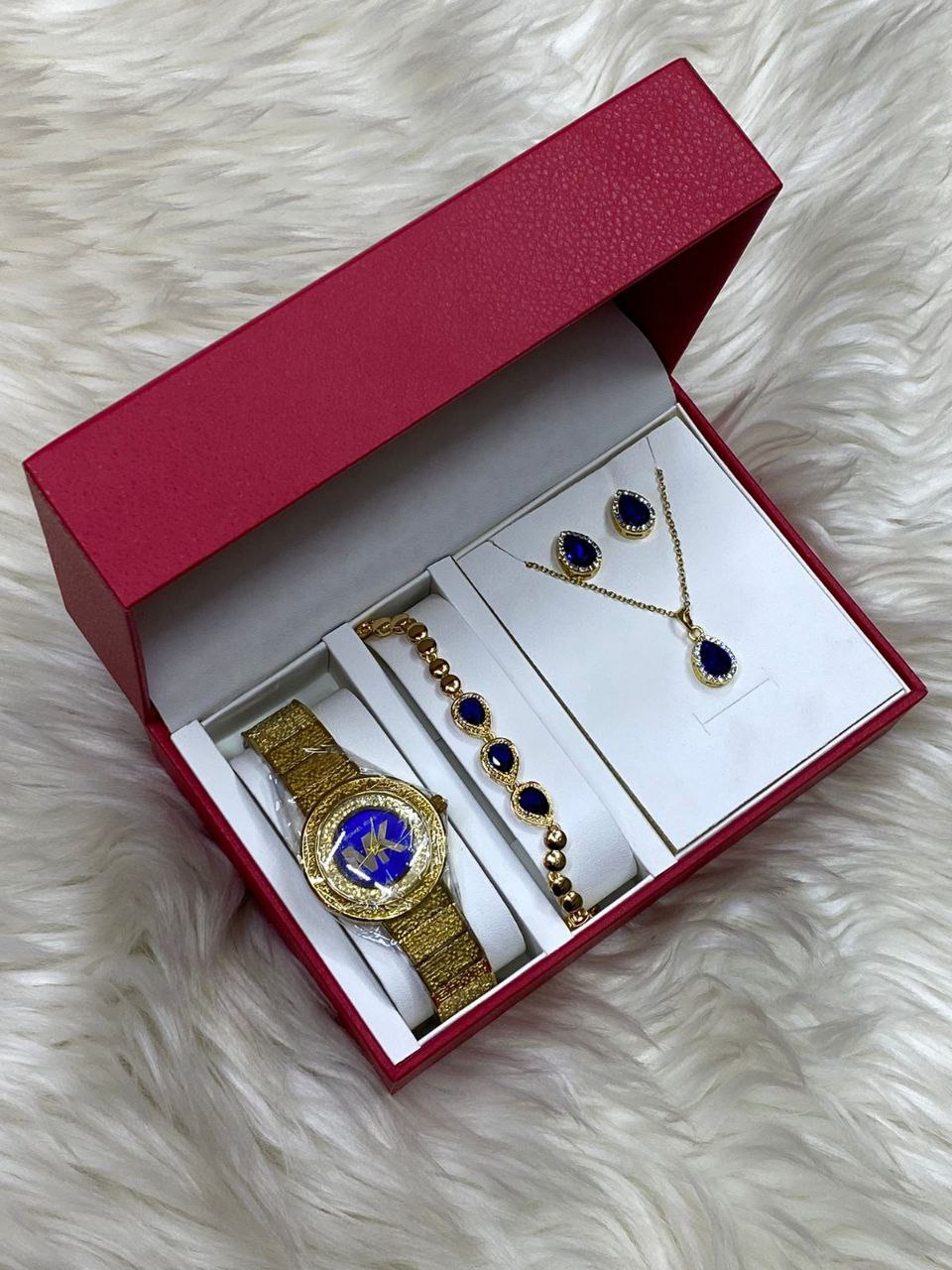 4 1 GIFT SET WATCH NECKLACE BRACELET EARRINGS GIFT BAGS