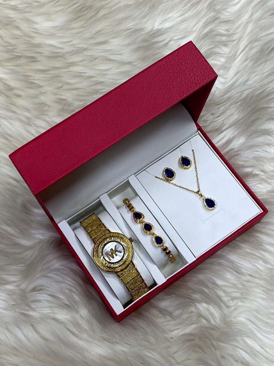 4 1 GIFT SET WATCH NECKLACE BRACELET EARRINGS GIFT BAGS