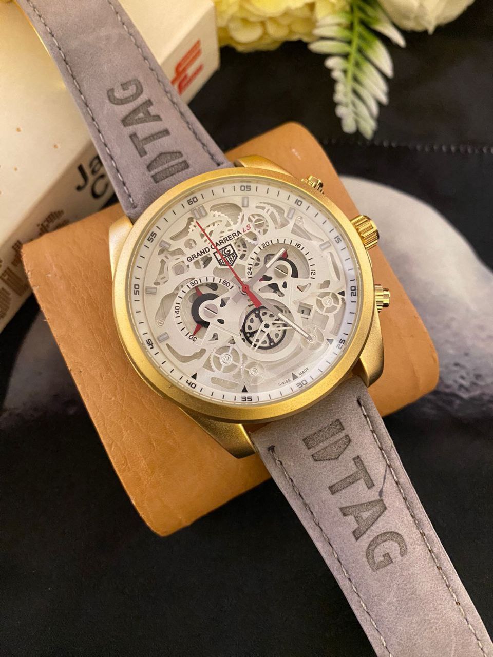 GRAND CARRERA CR 7 CHRONOGRAPH MOVEMENT DATE DISPLAY BATTERY POWERED