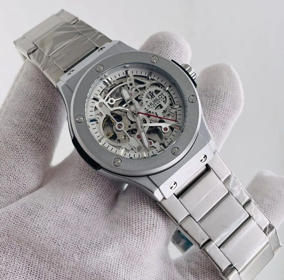 HUBLOT AUTOMATIC METALLIC STRAP STAINLESS STEEL WATER RESISTANT AUTOMATIC MOVEMENT HUBLOT BRANDED BOX