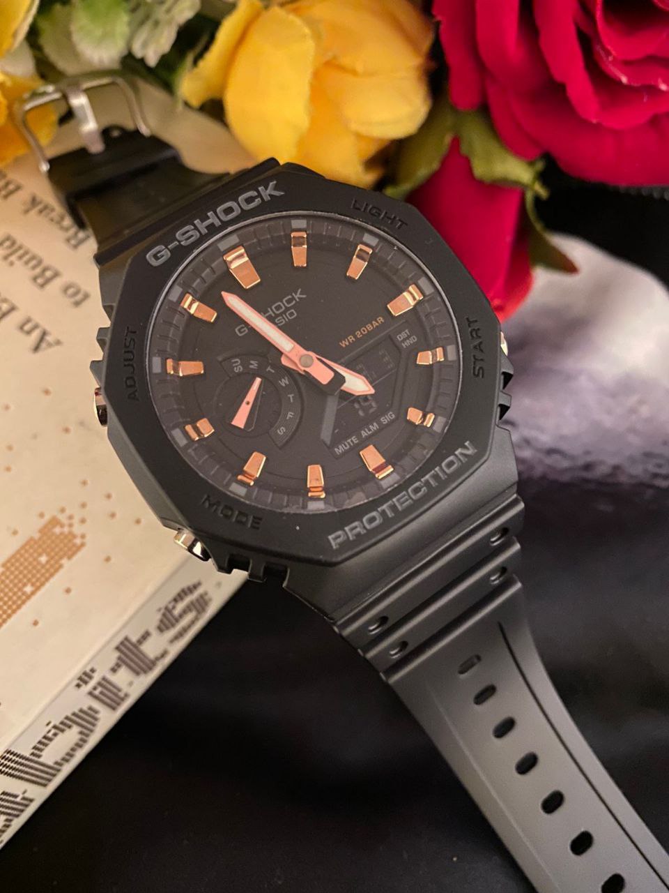 G SHOCK CASIO WATER RESIST SHOCK RESIST FUNCTIONAL CHRONOGRAPHS RUBBER STARP LIGHT BUTTON BATTERY POWERED G SHOCK TIN