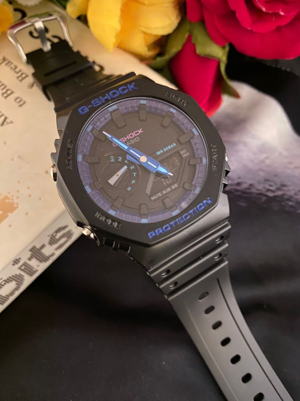 G SHOCK CASIO WATER RESIST SHOCK RESIST FUNCTIONAL CHRONOGRAPHS RUBBER STARP LIGHT BUTTON BATTERY POWERED G SHOCK TIN