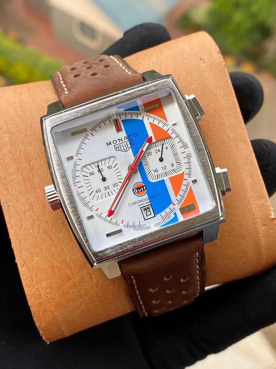 BRAND ALERT MONACO HEUR CHRONOGRAPH MEN WATCH CHRONOGRAPH MOVEMENT DATE DISPLAY NON-FADE STAINLESS STEEL FINISH WATER RESISTANT BATTERY POWERED SMOOTH SWEEPING MOVEMENT GIFT BAG