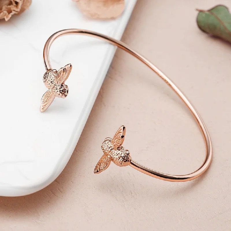 HM 112 . WATER RESISTANT STAINLESS STEEL BATTERY POWERED WATCH+ BRACELET