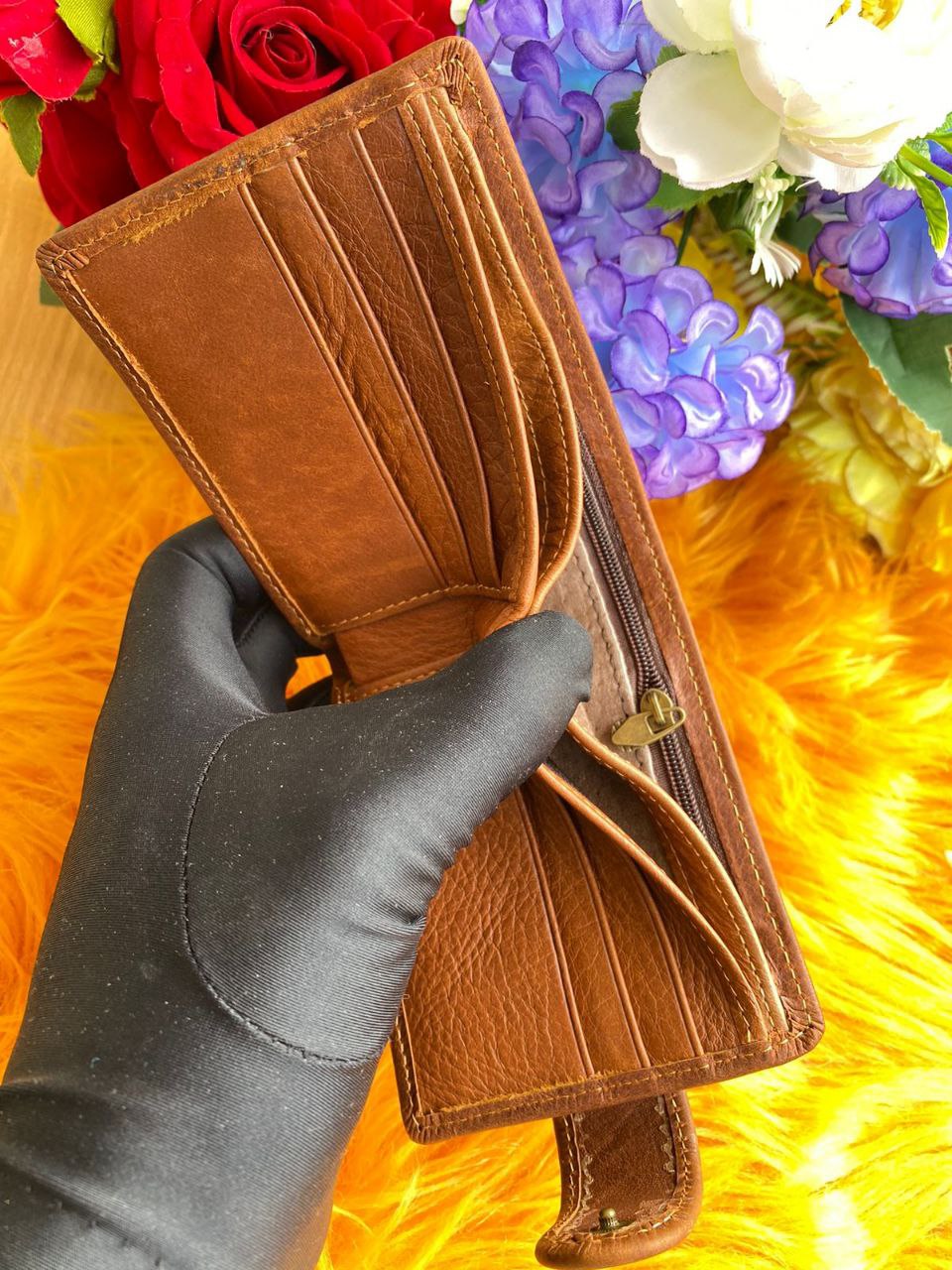 LEATHER WALLETS WITH ZIP