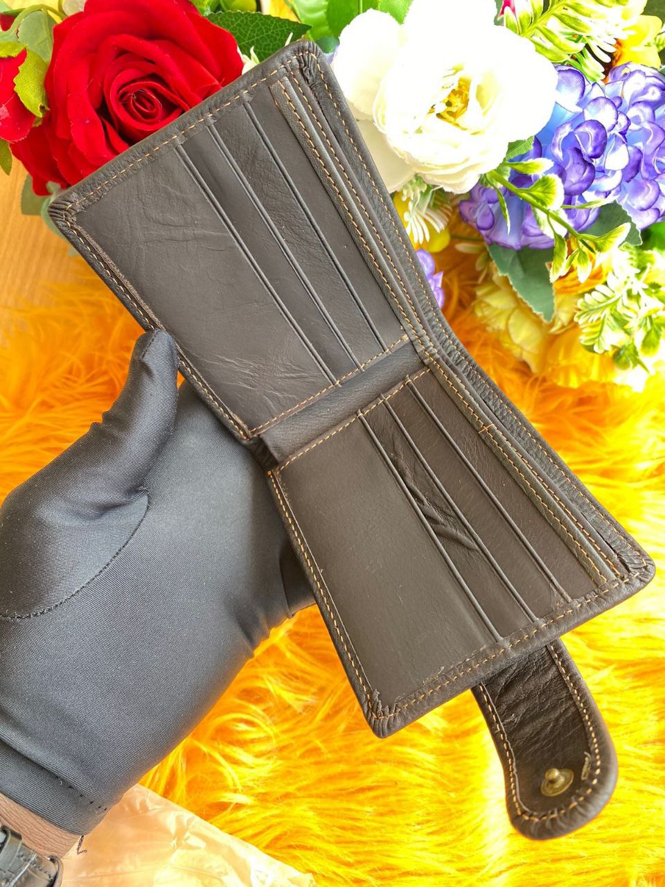 LEATHER WALLETS WITH ZIP