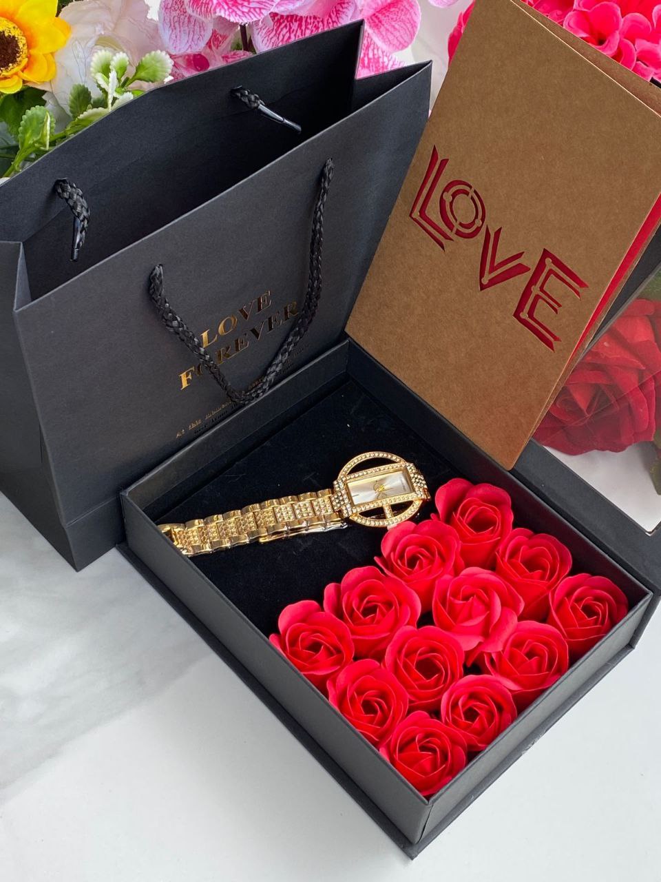 LOVE FOREVER GIFT SET WATCH BOX & ROSES BAG CARD