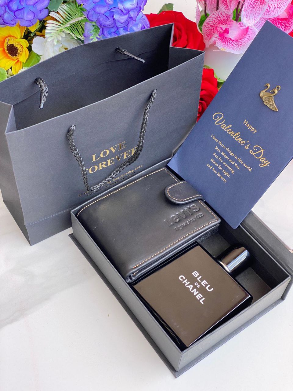 LOVE FOREVER GIFT PACKAGE PERFUME TESTER LOVE FOREVER BOX&BAG CARD LEATHER WALLET NOTE-THIS PACKAGE CAN BE COMBINED WITH ANY PERFUME TESTER ANY WALLET COLOUR/BRAND ENQUIRIES
