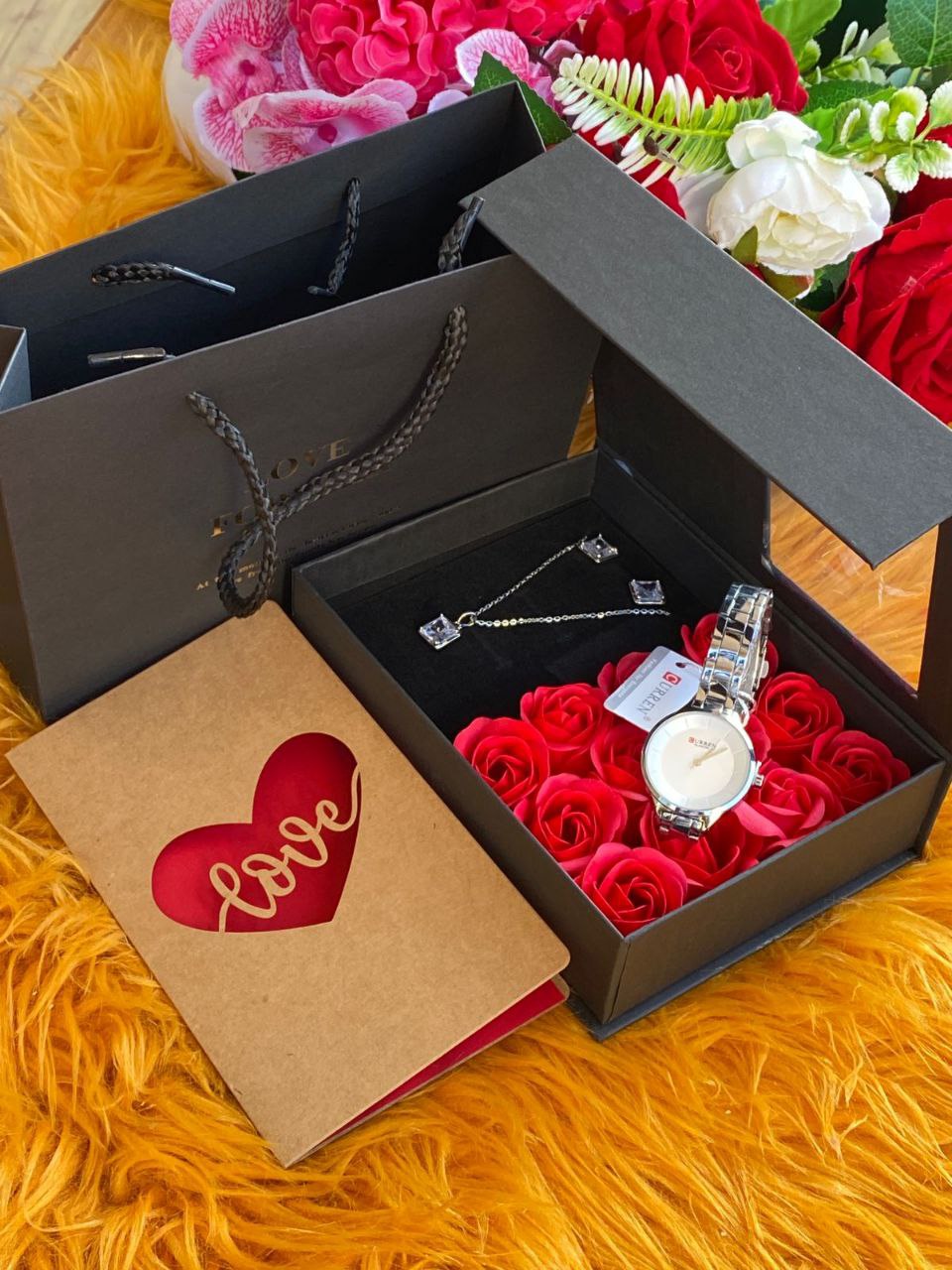 LADIES GIFT PACKAGE PRESERVED ROSES NECKLACE X EARRRINGS WATCH (ANY CURREN,CASIO,ROLEX BRANDS) LOVE CARD BAG X BOX
