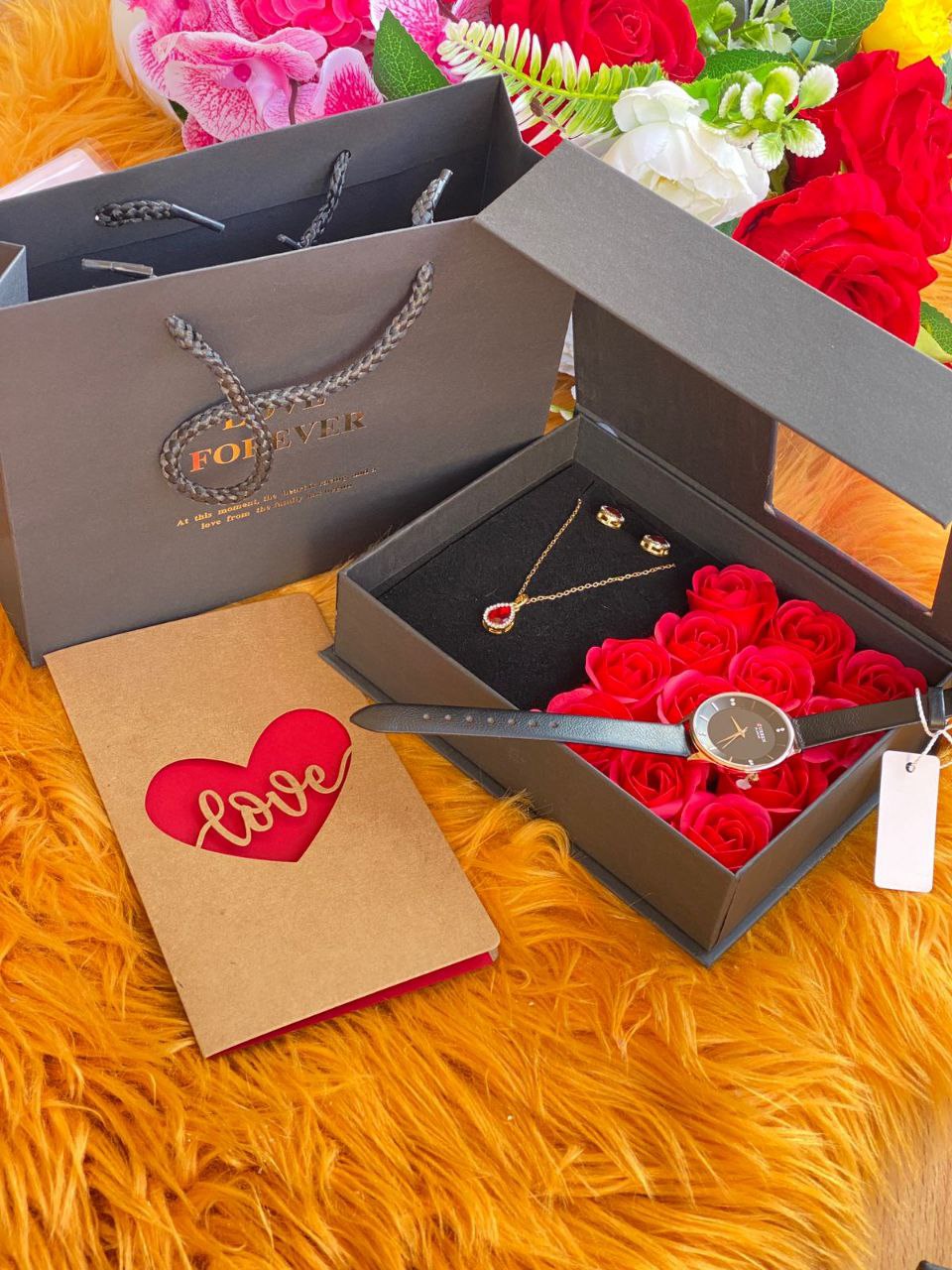 LADIES GIFT PACKAGE PRESERVED ROSES NECKLACE X EARRRINGS WATCH (ANY CURREN,CASIO,ROLEX BRANDS) LOVE CARD BAG X BOX