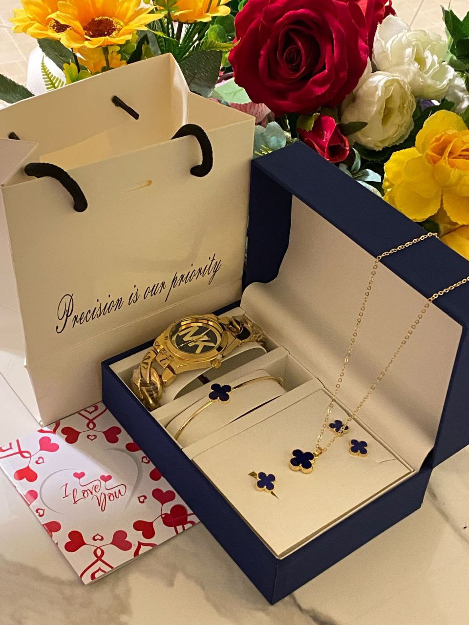 5 1 GIFT SETS WITH GIFT BAG&CARD DOZEN PURCHASE AND ABOVE 2,300( SET ONLY) WATCH,NECKLACE,EARRINGS,BRACELET,RING. BAG CARD