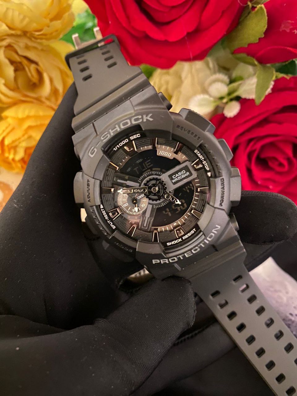 G SHOCK CASIO WATER RESIST SHOCK RESIST FUNCTIONAL CHRONOGRAPHS RUBBER STARP LIGHT BUTTON BATTERY POWERED G SHOCK TIN