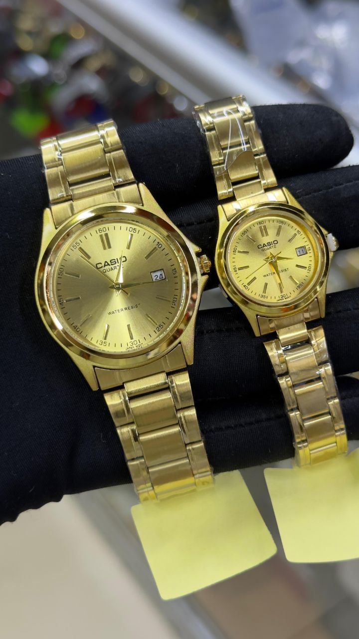 CASIO DATE DISPLAY LEATHER X METTALLIC WATER RESISTANT DATE DISPLAY A PIECE/3000 A PAIR CASIO BOXES @