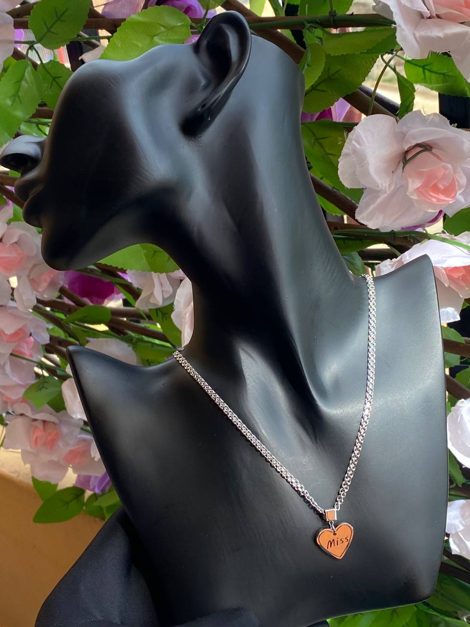 INITIAL LETTERS HYPOALLERGENIC NECKLACES NON FADE STAINLESS STEEL HYPOALLERGENIC NECKLACE GIFT BOXES