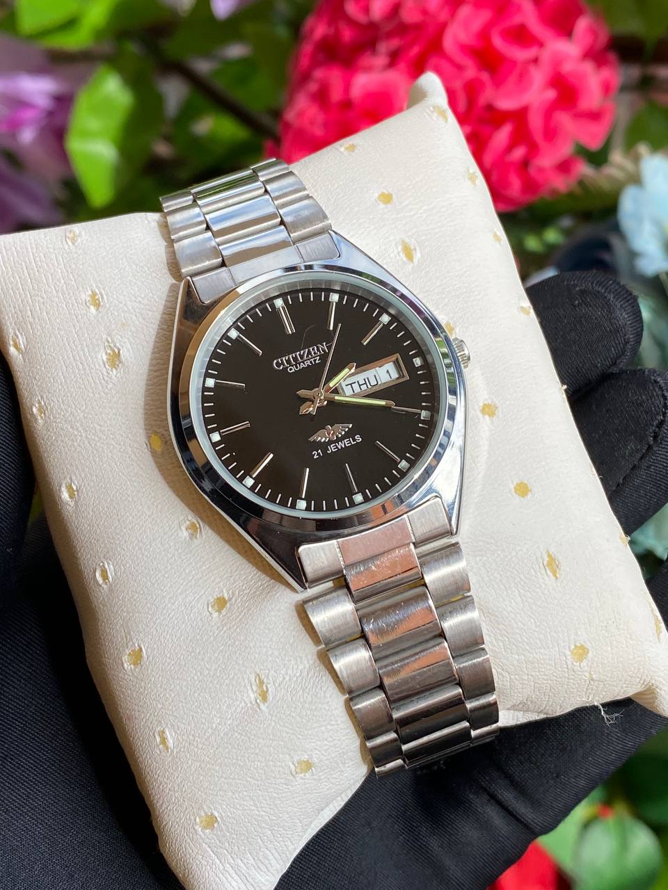 CITIZEN WATCH DAY & DATE DISPLAY STAINLESS STEEL FINISH WATER RESISTANT LUMINOUS DIAL ENQUIRIES