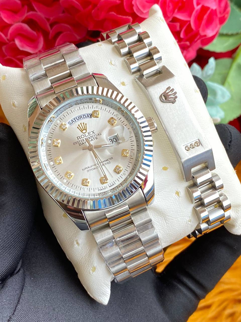 ROLEX X BRACELET NONFADE ROLEX BRANDED BRACELETS FULL DAY AND DATE DISPLAY BATTERY POWERED ROLEX BRANDED BOX AND ENQUIRIES