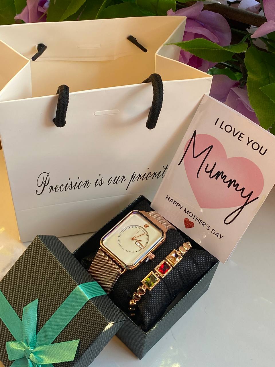 MOTHERS DAY GIFT PACKAGE (APPLE WATCH X BRACELET EDITION ) WATCH,BOX,CARD,BAG,BRACELET STAINLESS STEEL WATER RESISTANT BATTERY POWERED DAY AND DATE DISPLAY MAGNETIC MESH STRAP