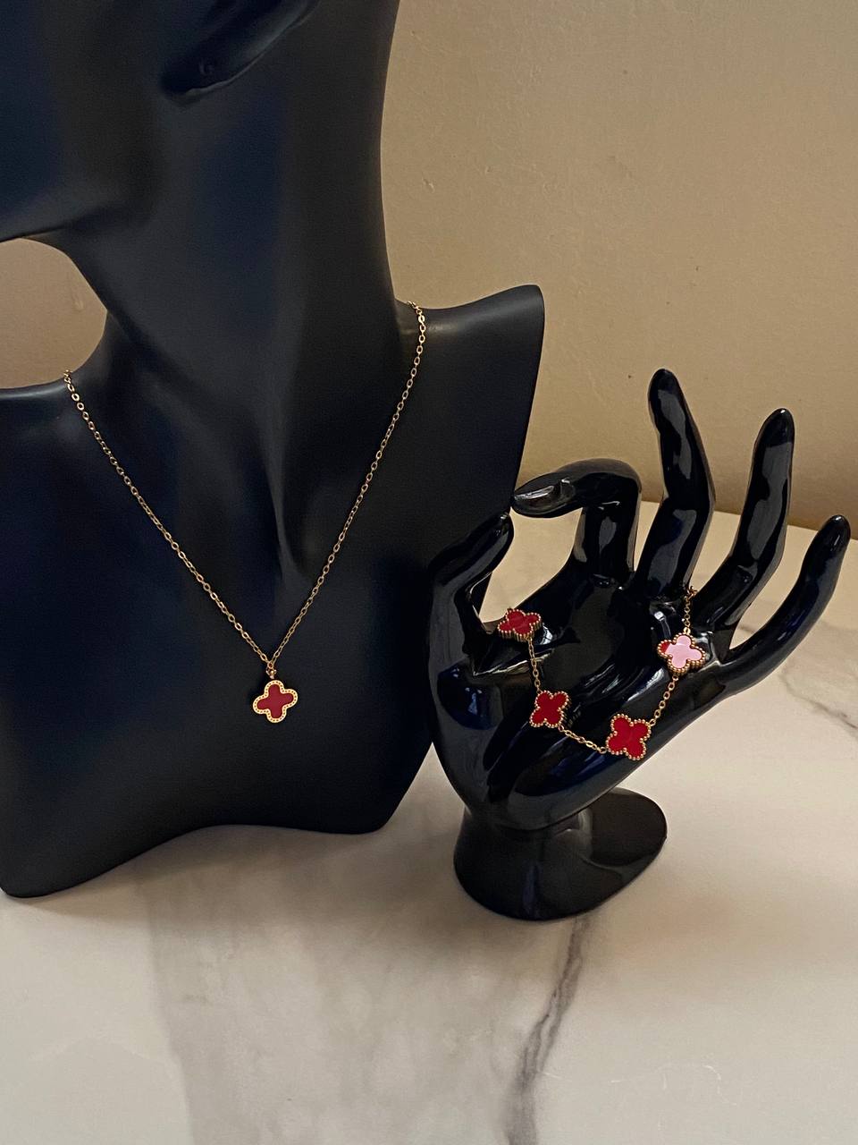 VAN CLEEF HYPOALLERGENIC SET (NECKLACE X BRACELET) TARNISH/FADE FREE STAINLESS STEEL HYPOALLERGENIC JEWELLERY BOX &100