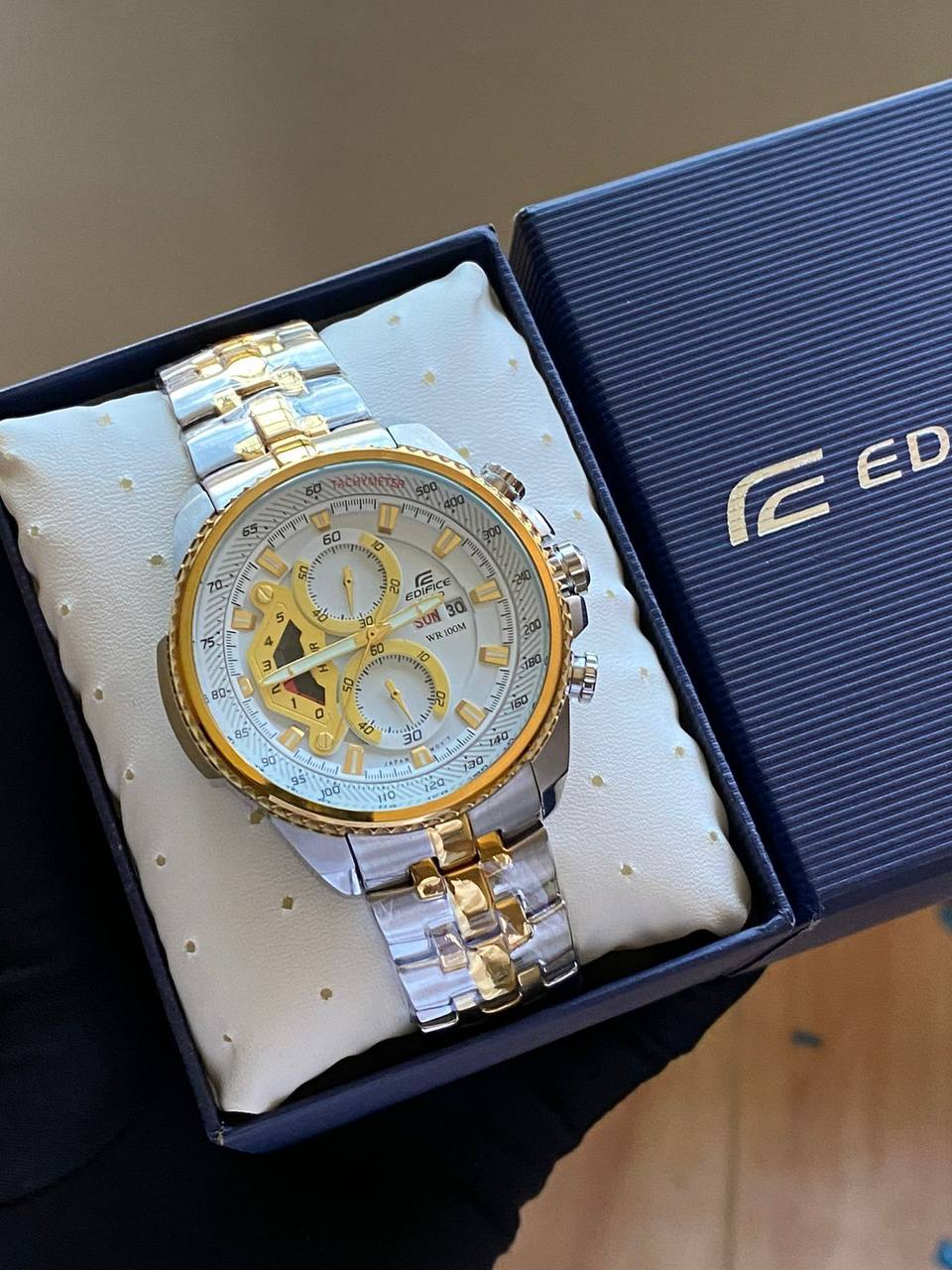 CASIO EDIFICE DAY AND DATE DISPLAY FULL CHRONOGRAPH NON FADE STOPWATCH WATERPROOF COMES CASIO EDIFICE BRANDED BOX AND MANUAL ENQUIRIES