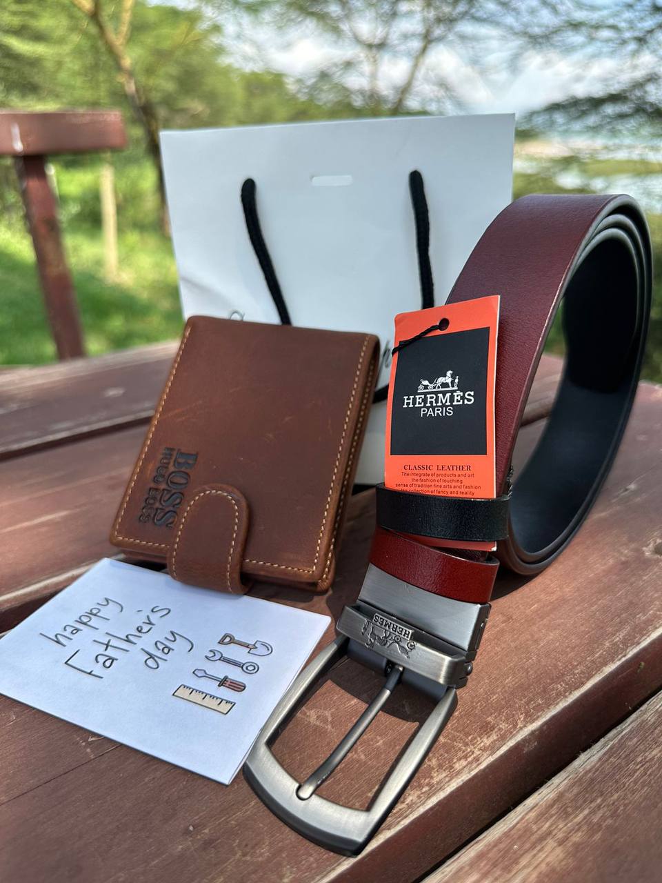 NAVIFORCE GENTS WATCH #9208 DIGITAL AND ANALOGUE DISPLAY WATER RESISTANT POWER BUTTON BATTERY POWERED DIGITAL DAY&DATE DISPLAY & ENQUIRIES