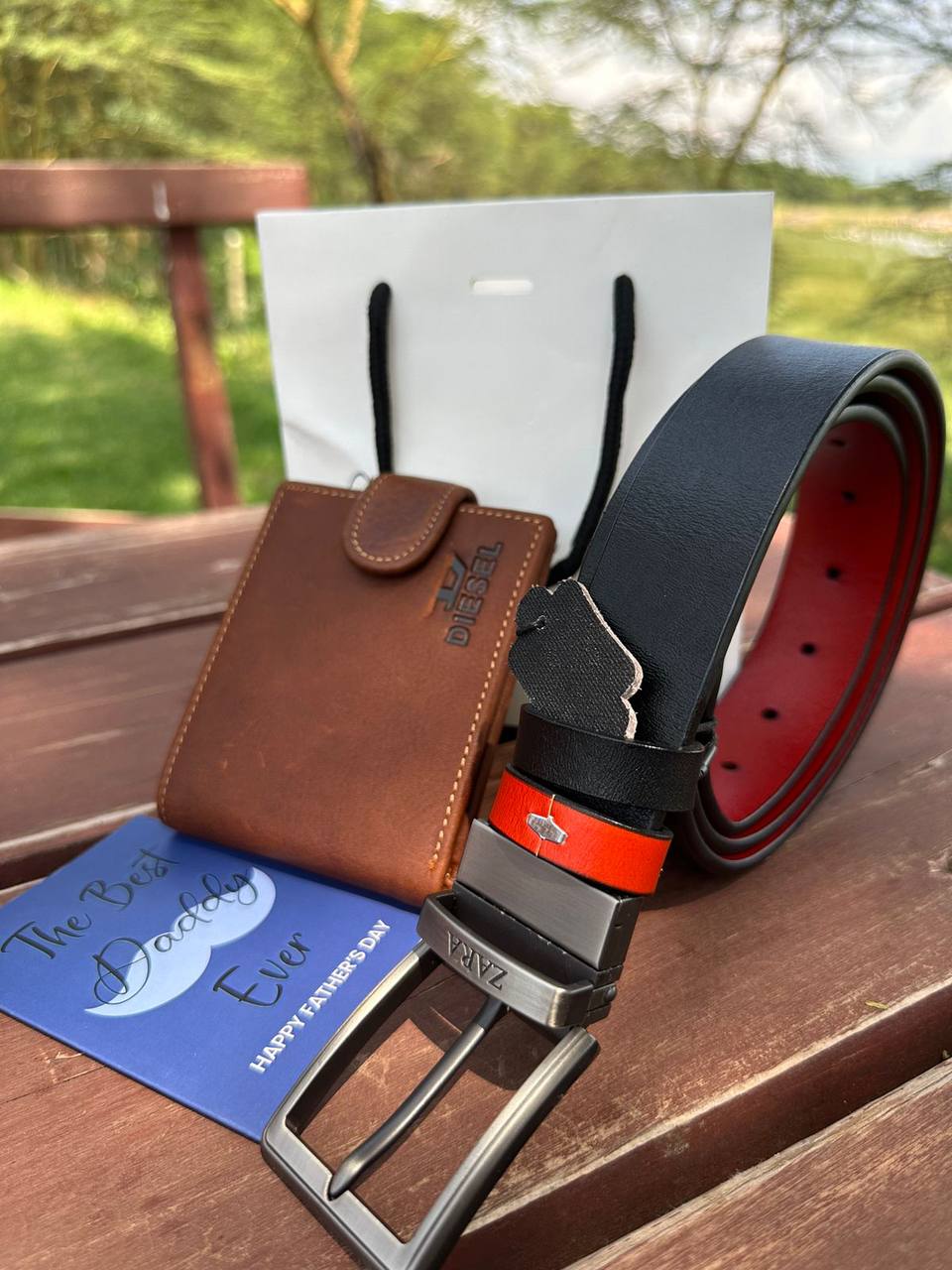 NAVIFORCE GENTS WATCH #9208 DIGITAL AND ANALOGUE DISPLAY WATER RESISTANT POWER BUTTON BATTERY POWERED DIGITAL DAY&DATE DISPLAY & ENQUIRIES