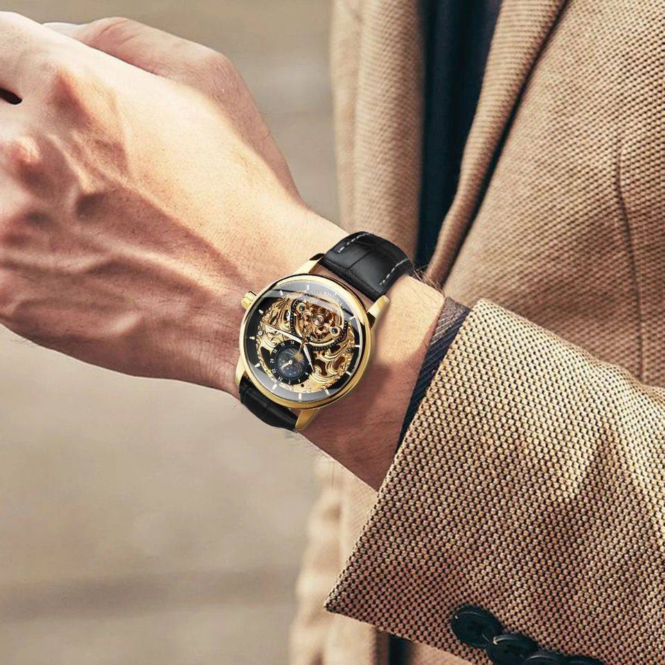 FORSINING AUTOMATIC GENTS WATCH AUTOMATIC MOVEMENT WATER RESISTANT COMES A BRANDED GIFT BOX